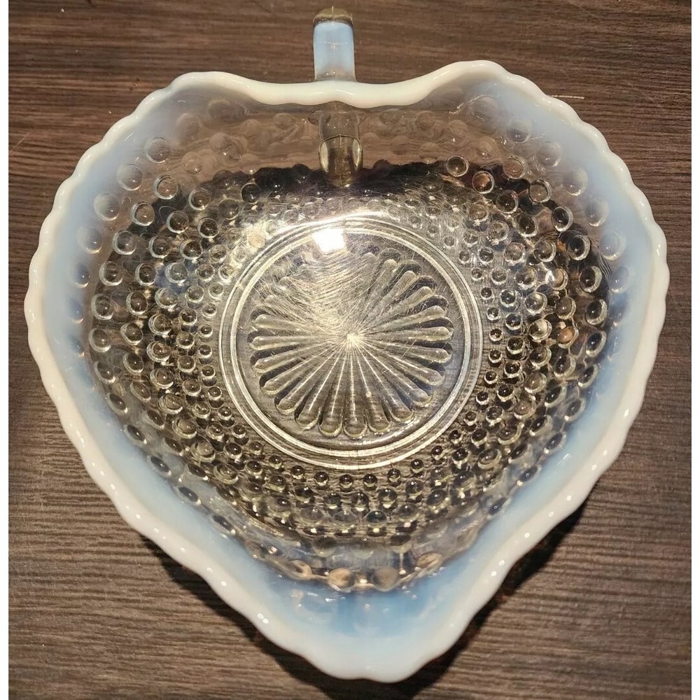 Anchor Hocking Moonstone Pattern Leaf Shape 7" x 6.25" x 2" Opalescent Hobnail‎